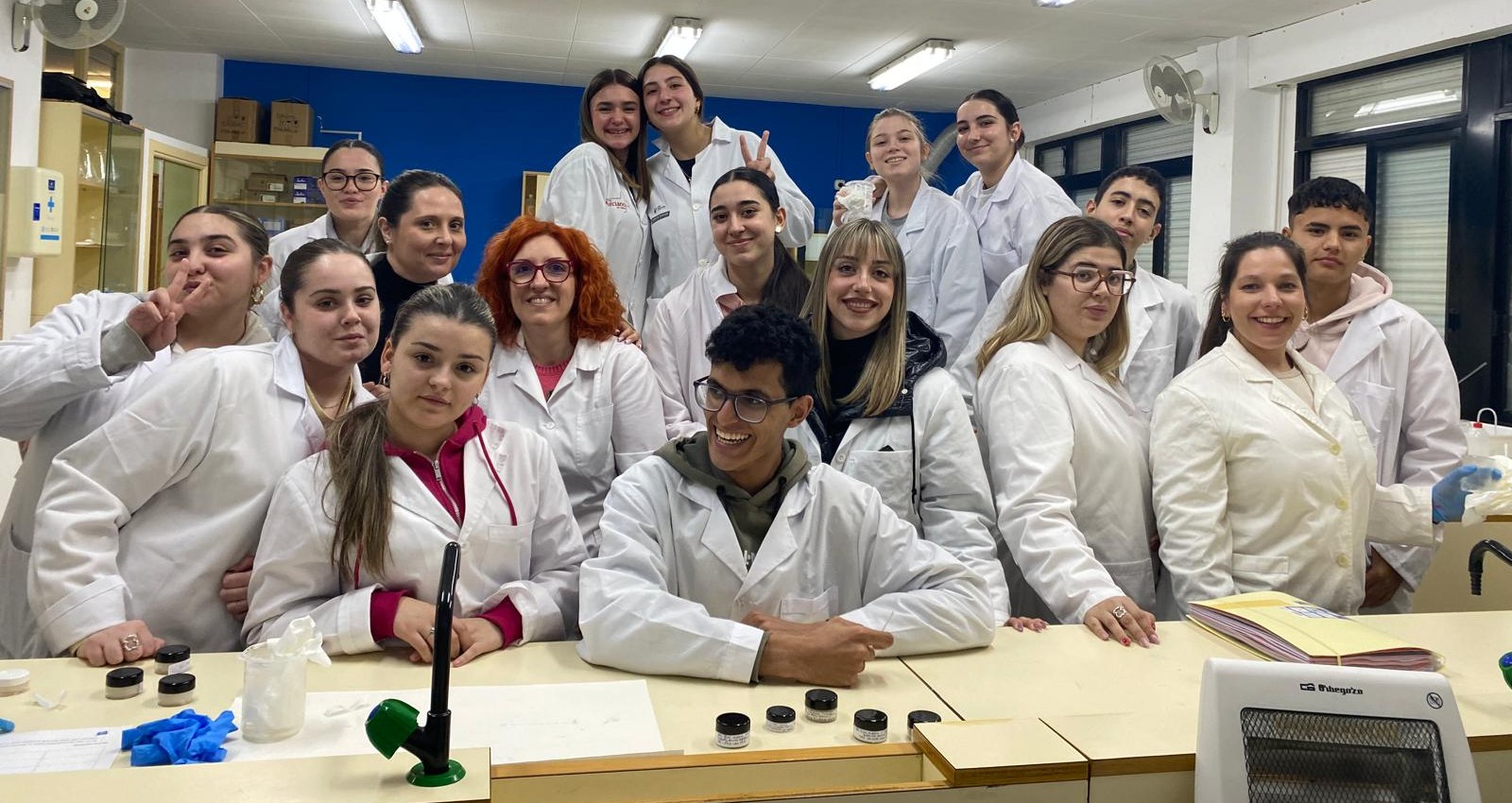 Foto grupal del alumnado